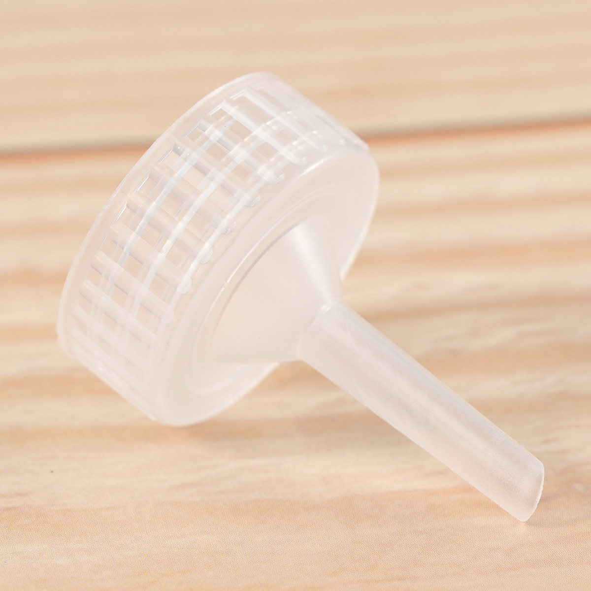 15個入りエビ孵化キャップ プラスチック製インキュベーター蓋 - Aquarium Fish Eggs のレビューと価格