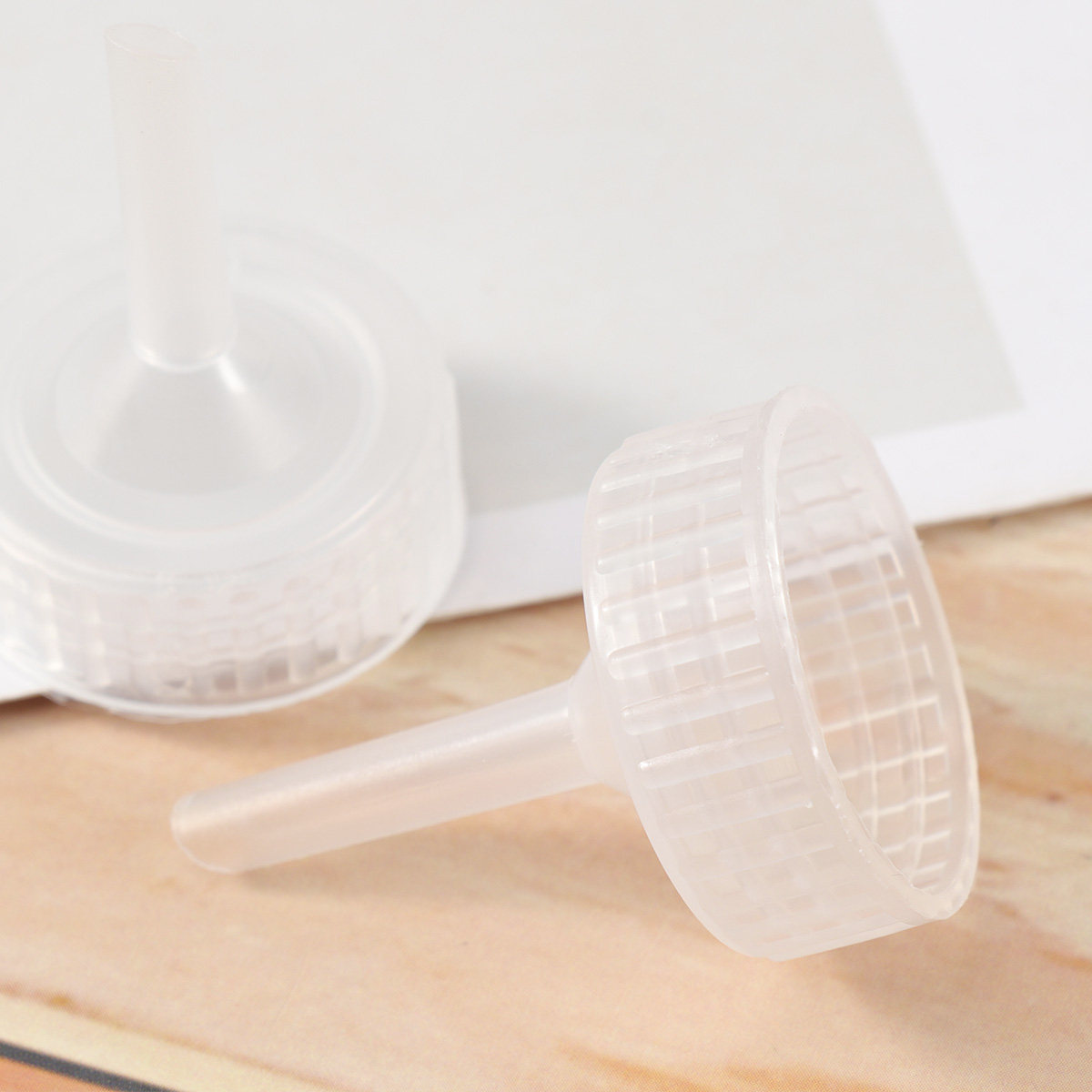 15個入りエビ孵化キャップ プラスチック製インキュベーター蓋 - Aquarium Fish Eggs のレビューと価格