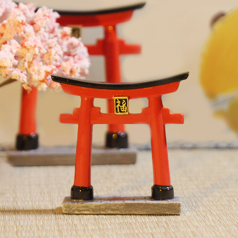 鳥居彫刻 魚の神社 鳥居の門 日本の水族館 ミニチュア装飾品 - Aquarium Fish Japan のレビューと価格